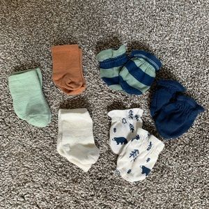 Free Newborn socks and mittens. Free with purchase just add to bundle